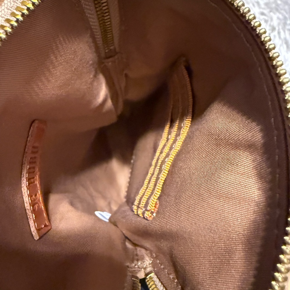 HOBO-Genuine Leather Nila Crossbody - Picture 5 of 7